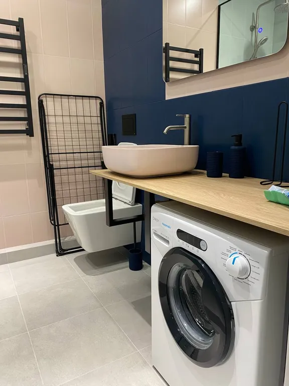 Апартаменты "Пикассо" - индустриальный шик с яркими акцентами