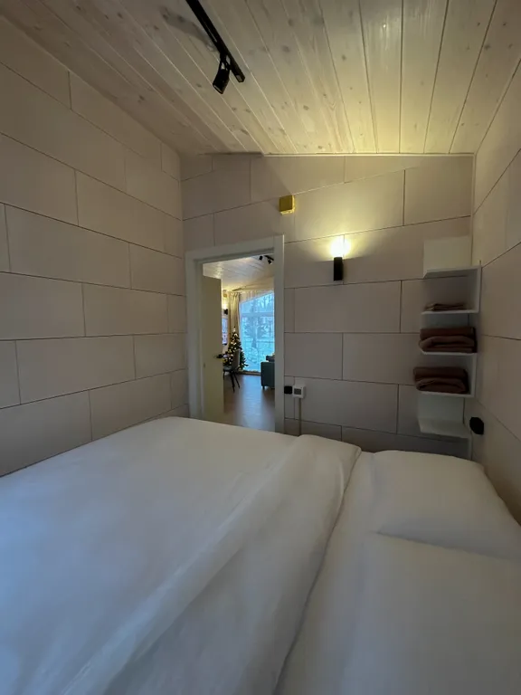 Уютный дом нa бeрегу лесногo озeра 2