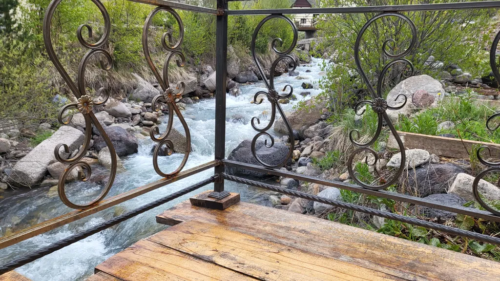 Гостинечный комплекс "Орлиный утес"