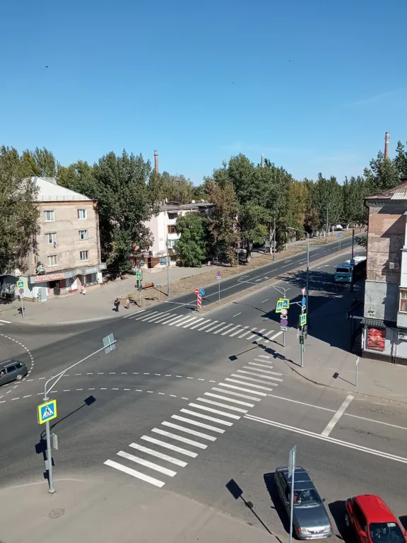 Квартира Посуточно двухкомнатная квартира в центральном районе города — Луганск