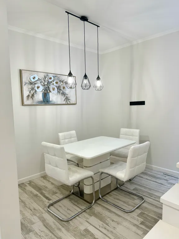 Двухуровневая евротрешка возле моря