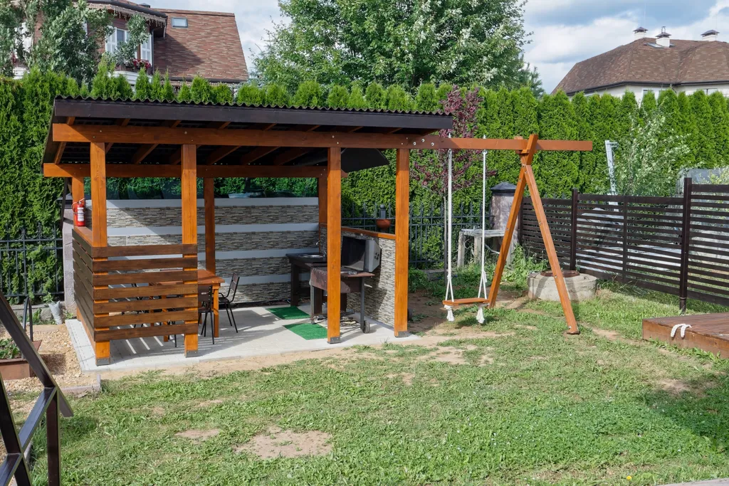 Студия в доме у озера