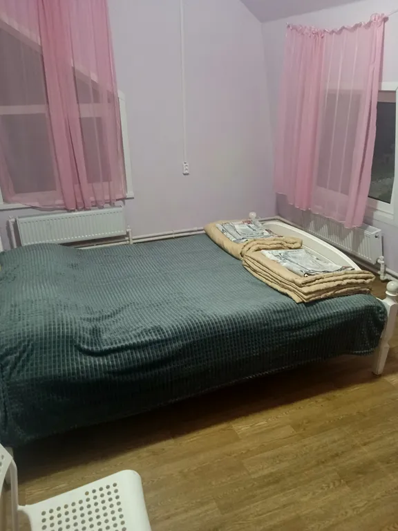 Большой 2х этажный  вместительный дом 270кв.м