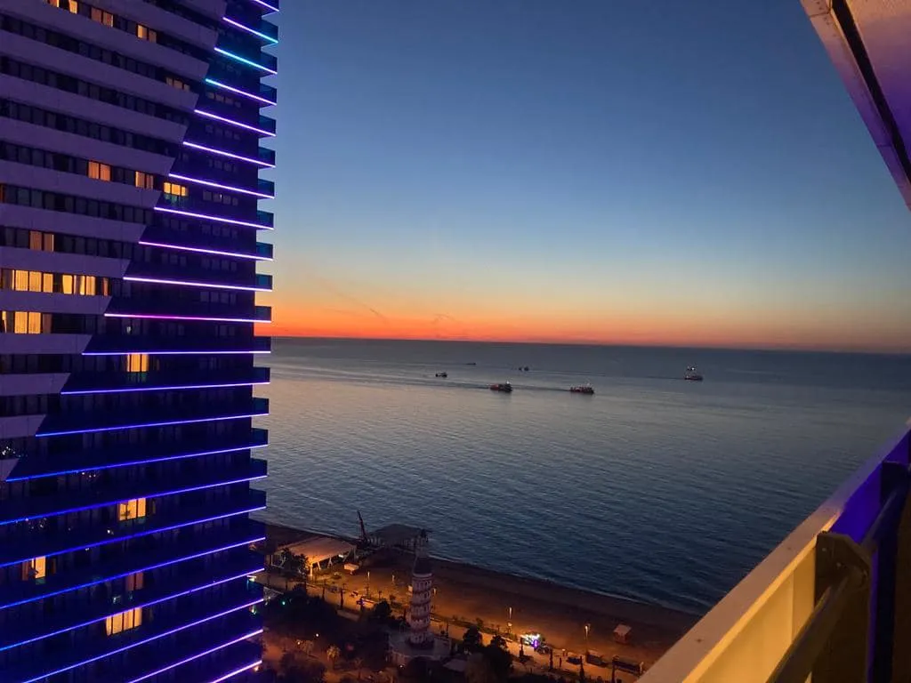 Орби Сити Апартамент Гамарджоба