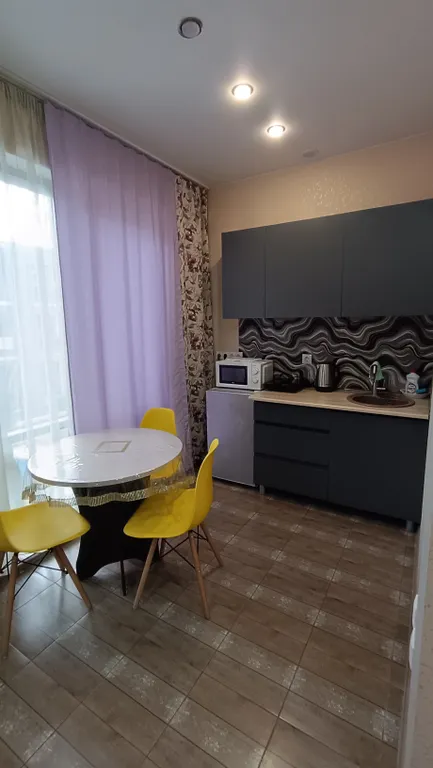 Студия с бассейном, 200 м до моря