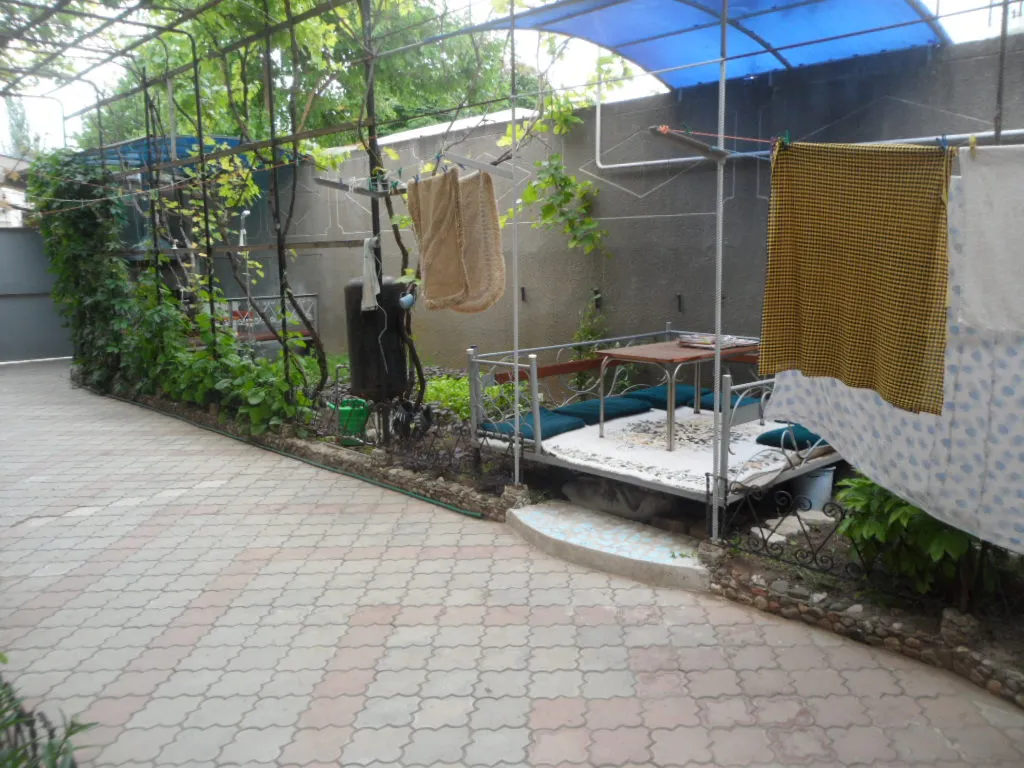 Трёхкомнатный номер в пяти минутах от моря