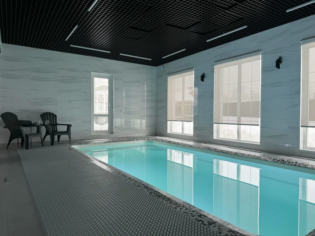 Уютный дом с бассейном и баней для отдыха, семейных праздников