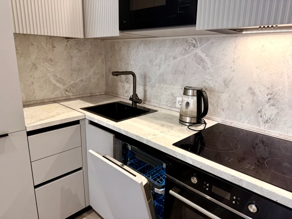 Уютная светлая студия недалёко от центра