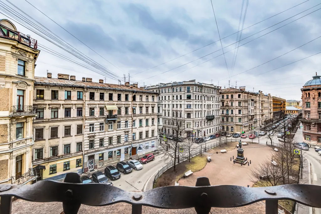 Квартира Квартира с видом на сквер им. Пушкина — Санкт-Петербург