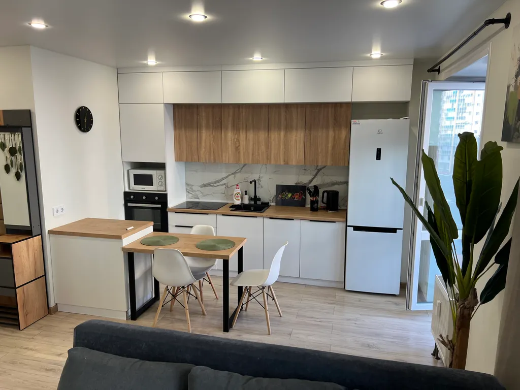 Квартира возле ТЦ Макси