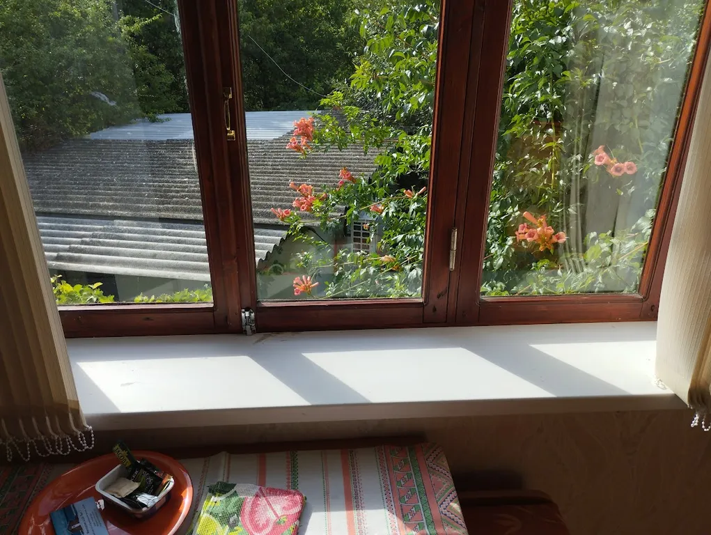 Комната с кондиционером на мансардном этаже