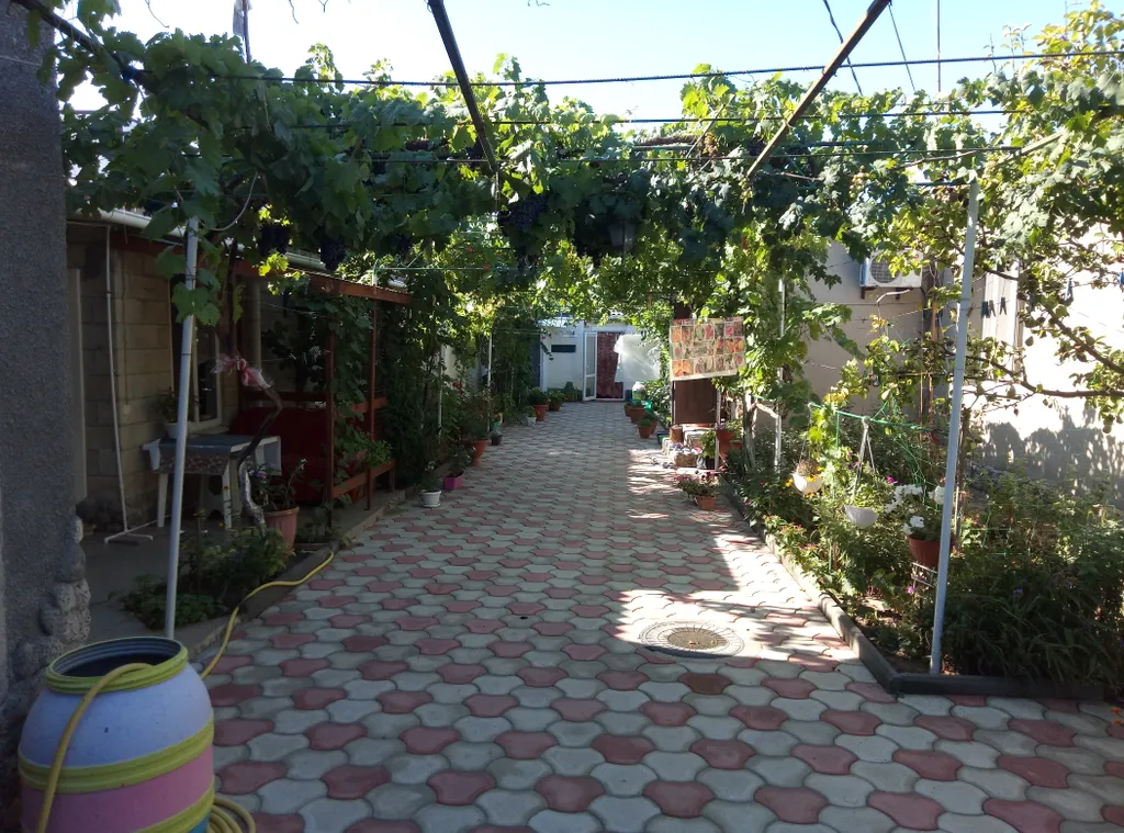 Коттедж Уютный домик в центре города — Евпатория