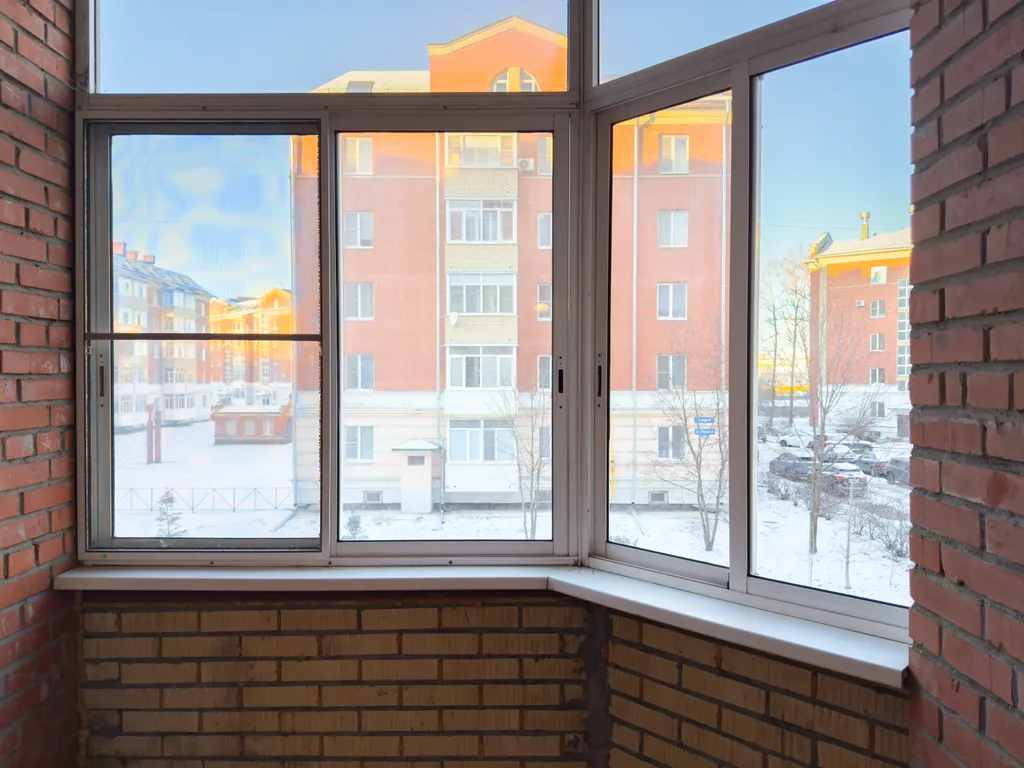 Евротрешка с подземной парковкой близко к центру