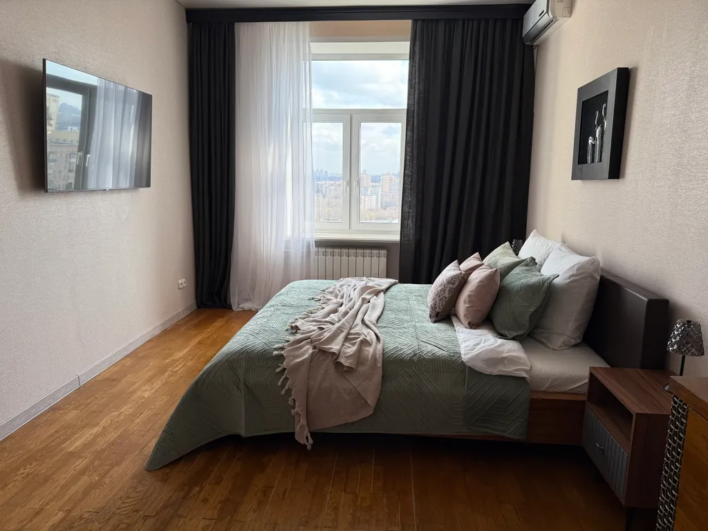 Квартира 1-комнатная квартира в сталинском доме с кроватью king size — Москва