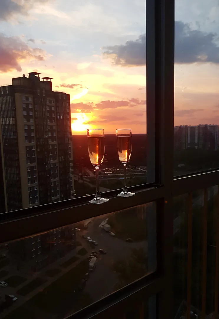 Романтично встречать восходы и закаты.