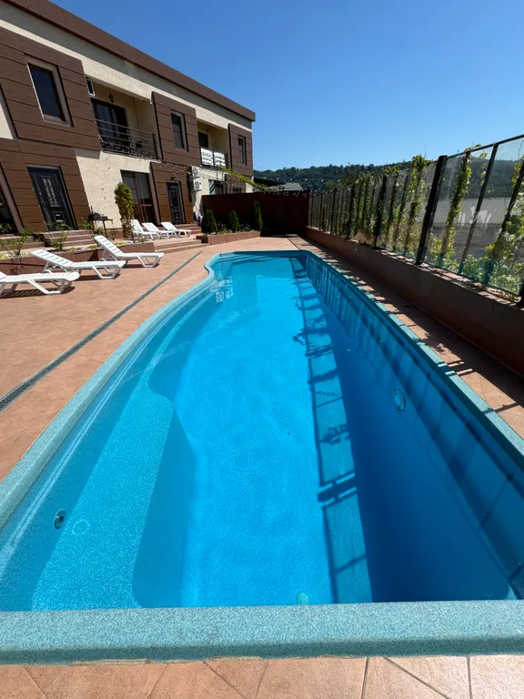 Уютный таунхаус с бассейном