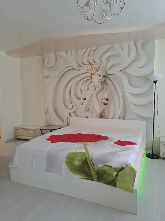 1-комнатная квартира с джакузи с дизайнерским ремонтом