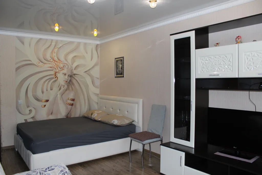 Уютная однокомнатная квартира в спокойном районе, с кроватью и диваном — аренда посуточно в Вышний Волочек