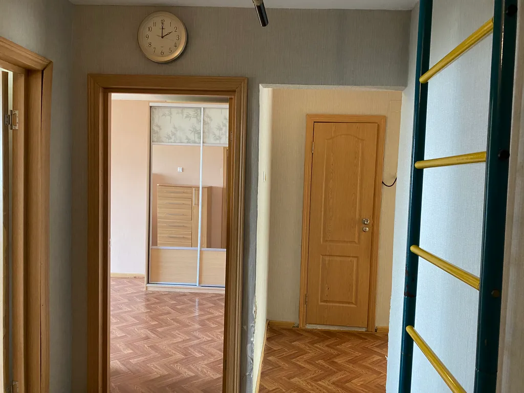 Первая речка, рядом с пляжем на мысе Кунгасный