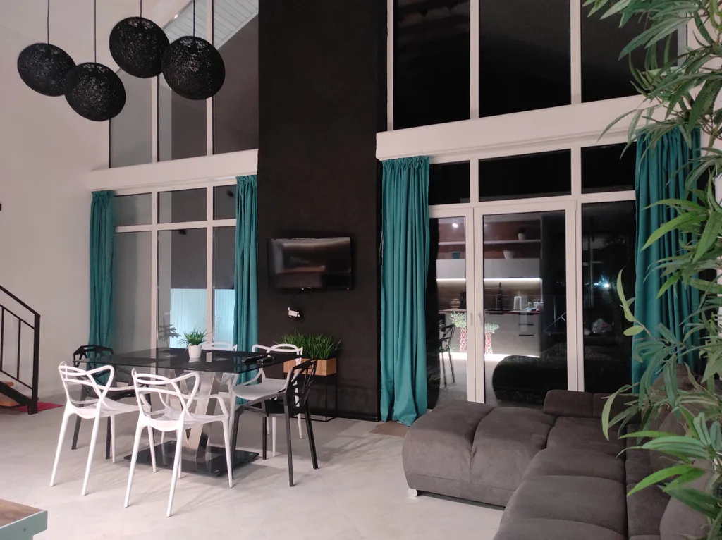 Дом рядом с побережьем