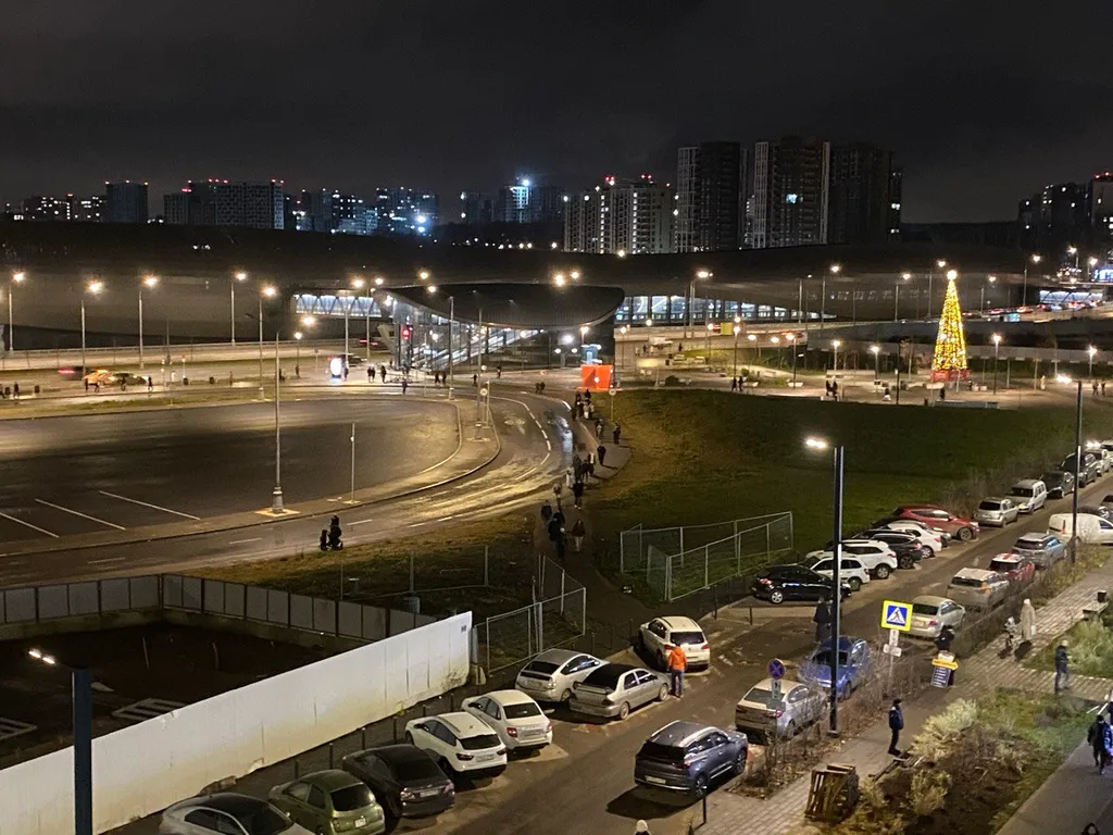 Евротрёшка рядом с метро потапово