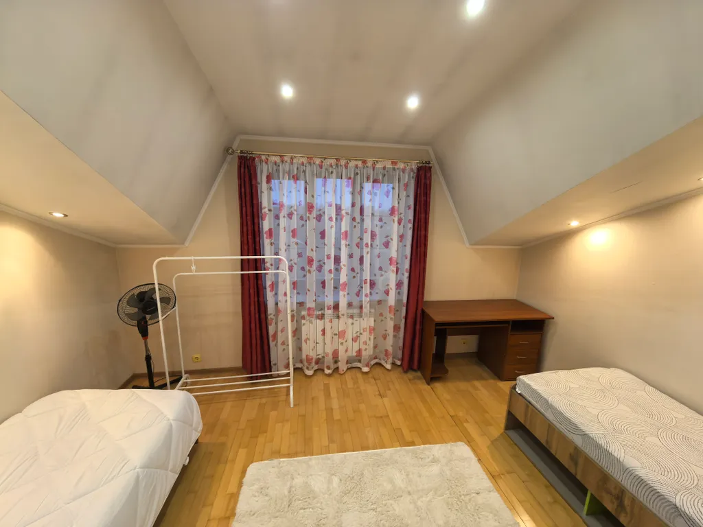 Двухуровневая четырёхкомнатная квартира с сауной