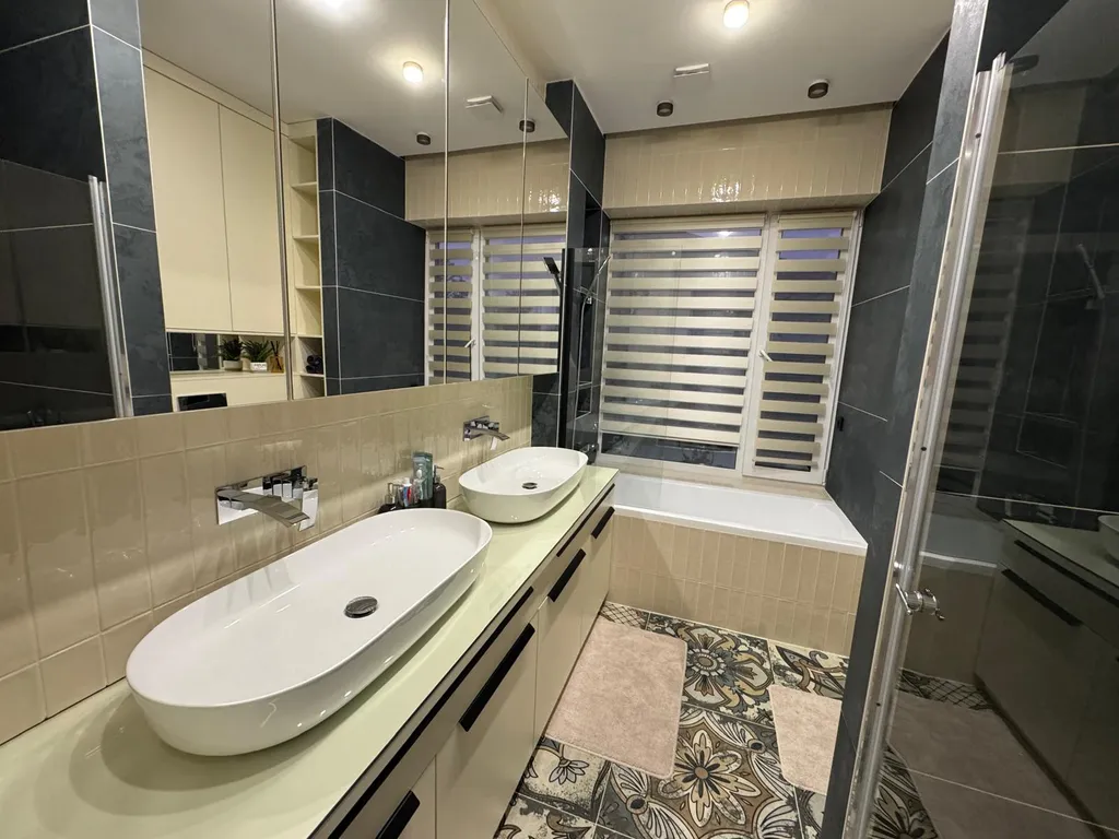 Загородная вилла в лесу