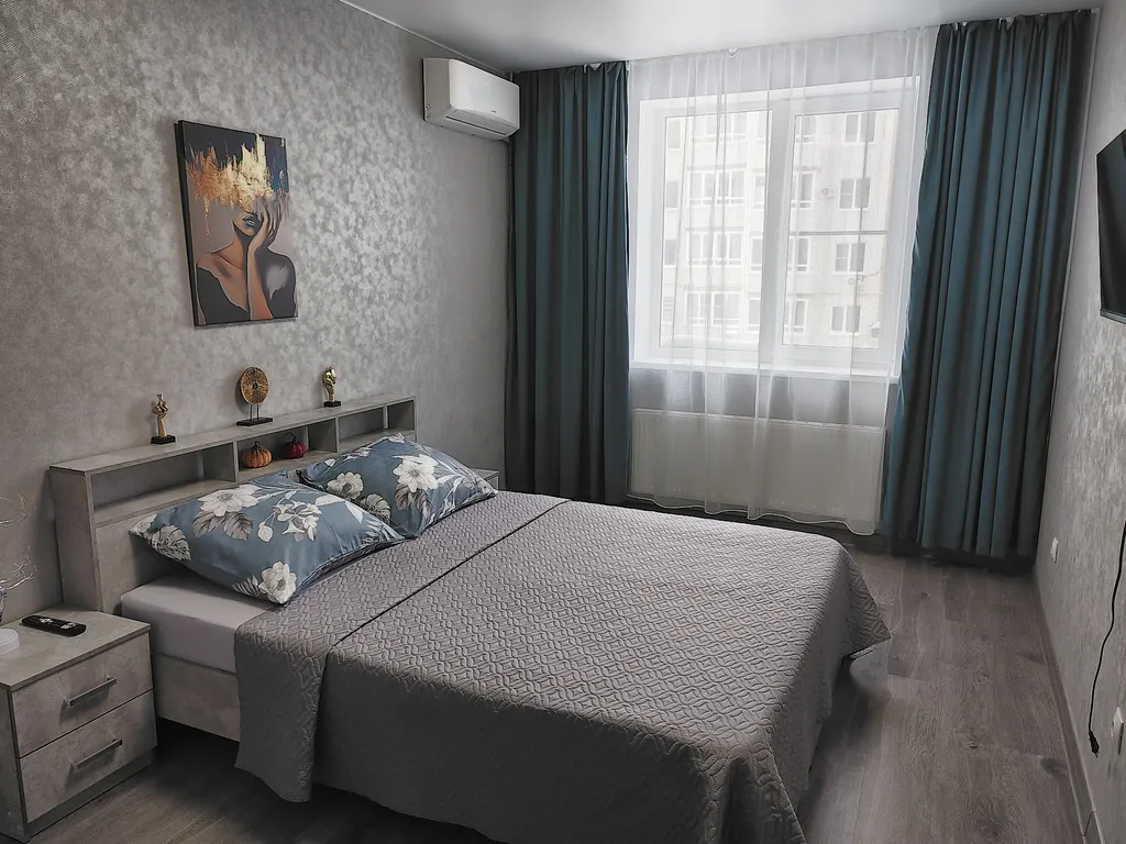 Уютная квартира в тихом районе — аренда посуточно в Батайск