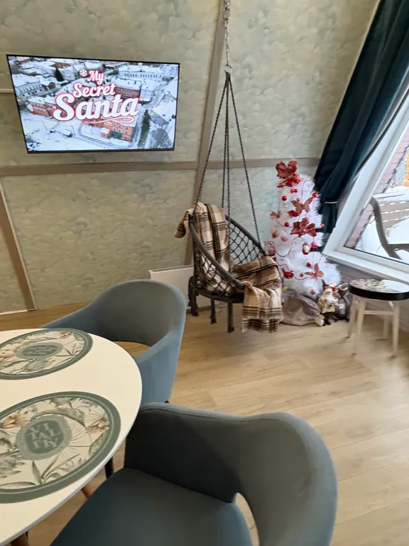 Сказочный А-фрейм с отдельной баней из липы в заповедном лесу