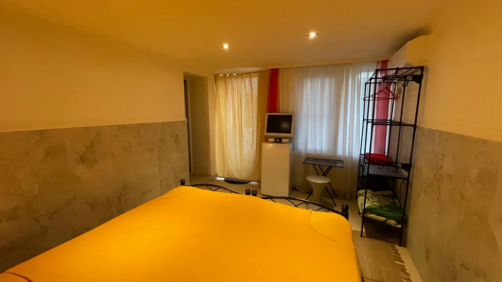 Квартира Комната люкс с удобствами в номере — Гагра