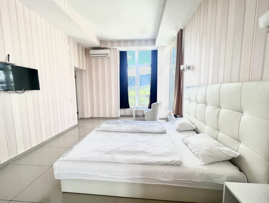 Панорамная квартира с видом на Ялту