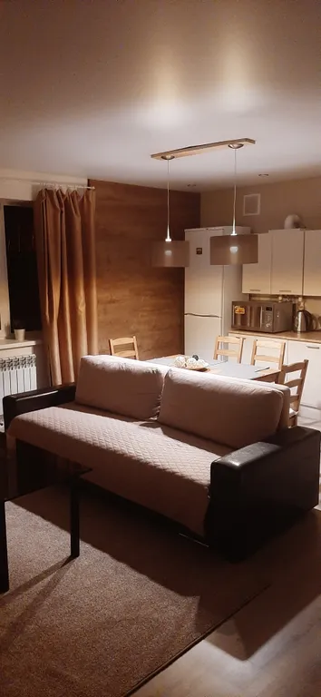 Дом в деревне с баней