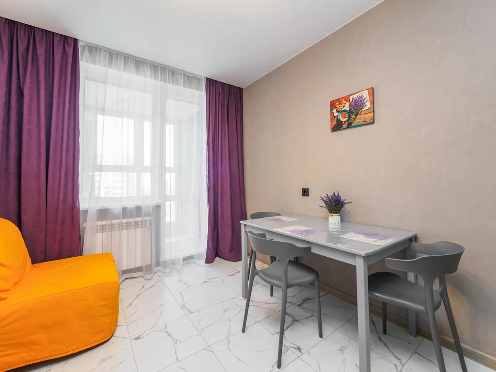 Квартира Уютные апартаменты в центре левого берега Иртыша — Омск