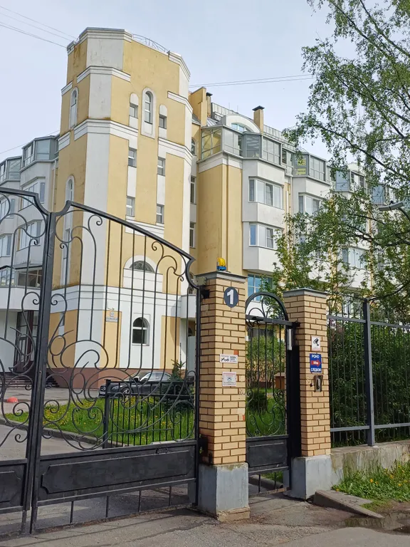 Апартаменты Петергоф со своей парковкой