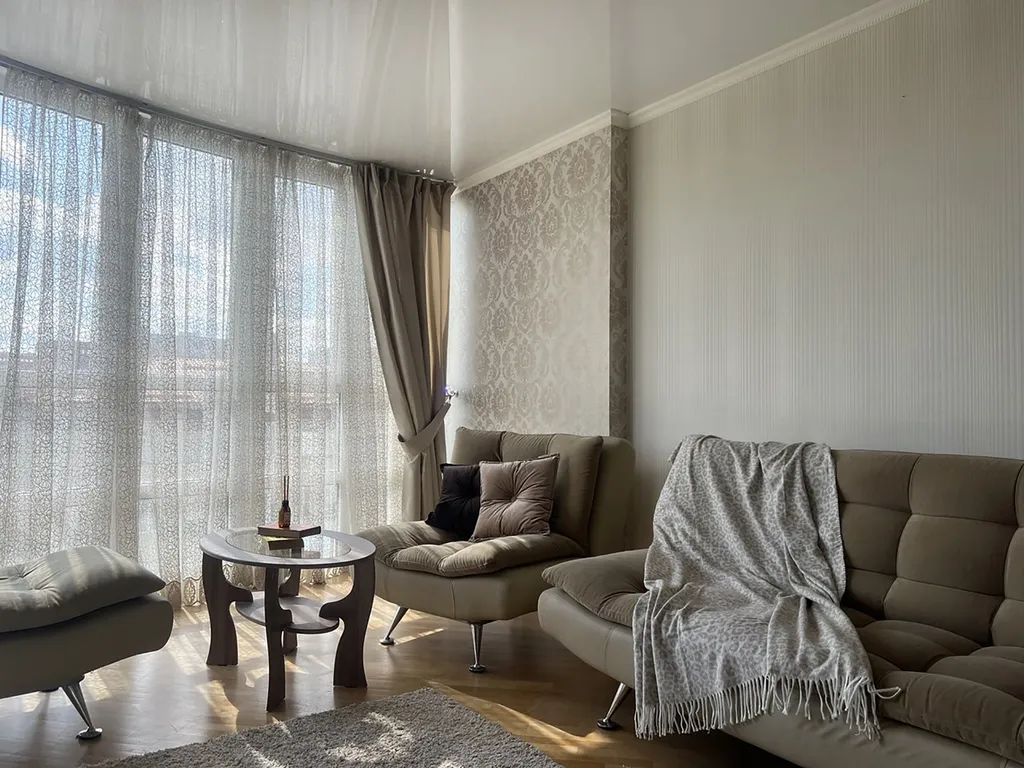 Уютная квартира возле курортной зоны, панорамные виды, камин