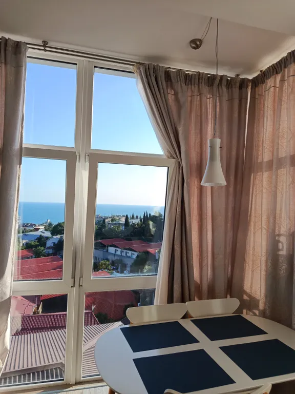 Апартамент с видом на море побережье ЮБК и гору Ай-Петри
