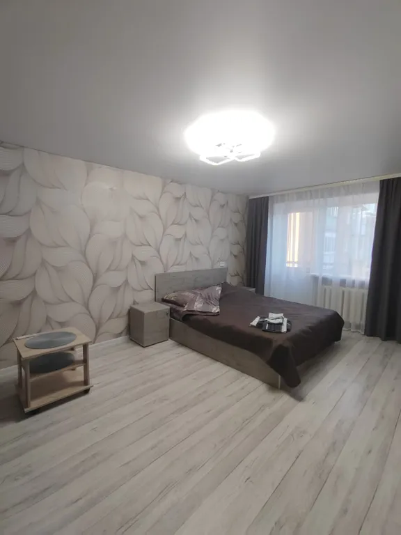 Светлая, уютная квартира в центре города — аренда посуточно в Каменск-Шахтинский