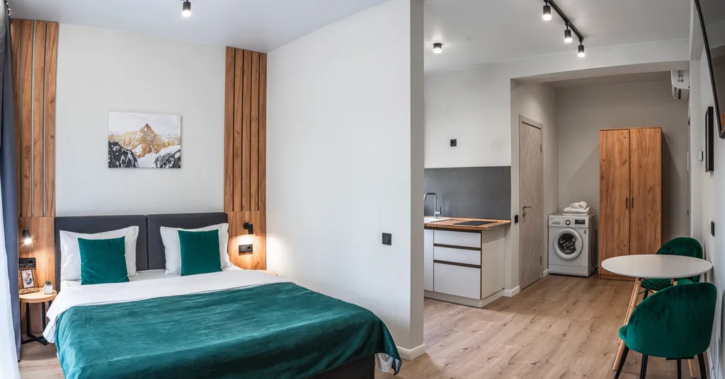 Студия в центре Красной Поляны с выходом во двор