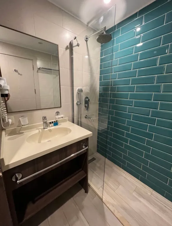 Квартира с видом на море, первая линия, бассейн