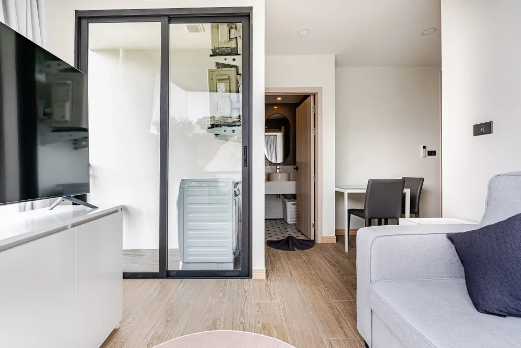 Новые апартаменты с видом на море у пляжа Карон