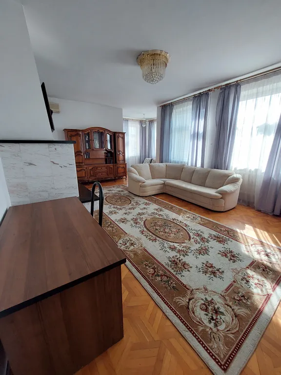 Коттедж Большой дом в центре города — Геленджик