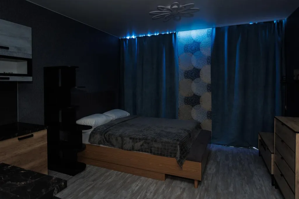 Студия с видом на город