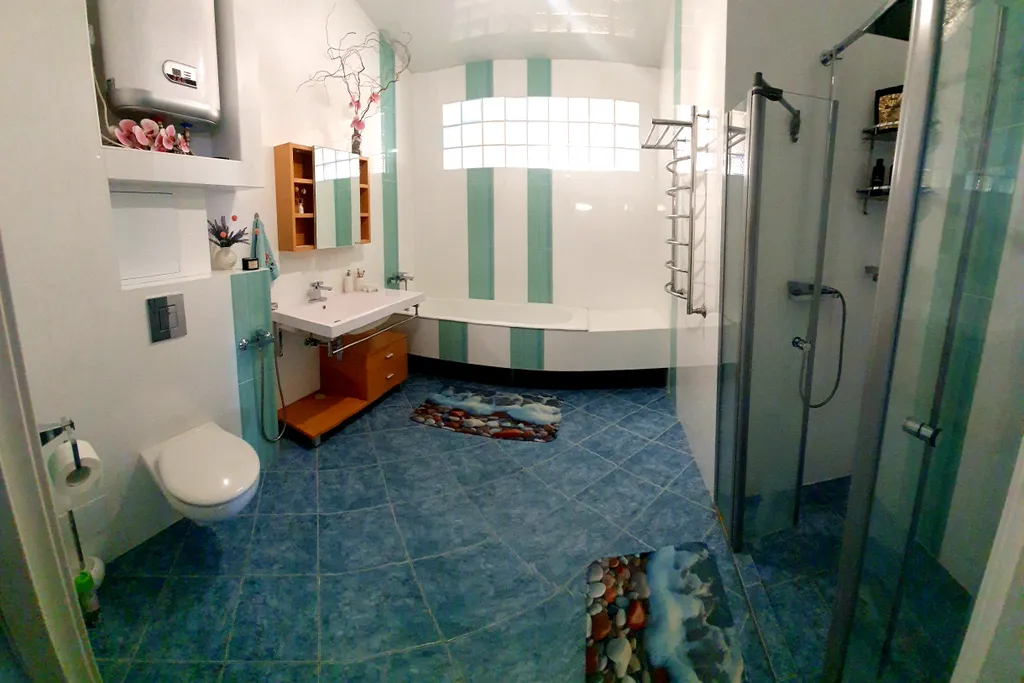 Где начинался город, с видом на море