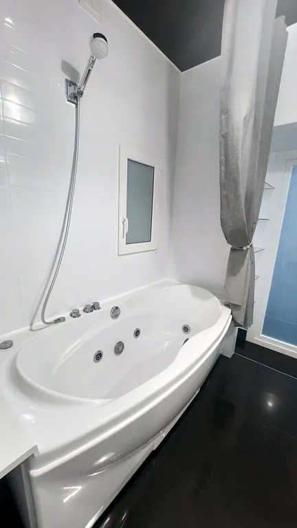 Стильная квартира на берегу моря в историческом центре города