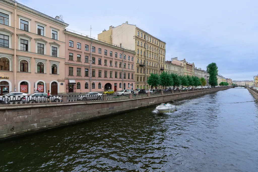 Квартира Квартира у метро Садовая на набережной — Санкт-Петербург