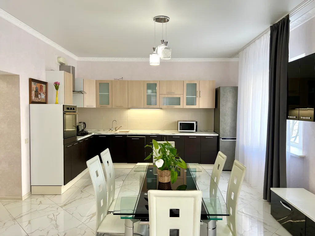 Уютный дом с бассейном