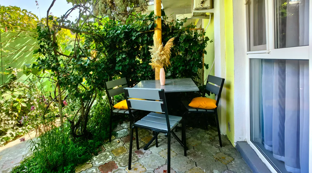 Уютная студия с терассой, отоплением, парковкой