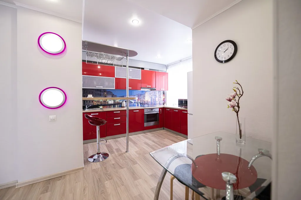 Комфортная квартира на площади Революции