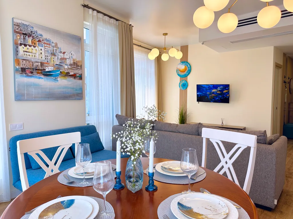 Апартаменты с видом на бассейн и море, ЖК White Sails