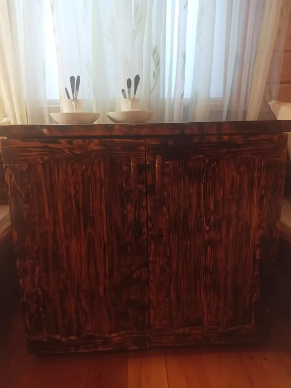 Комната с диваном